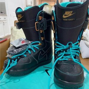 Women’s Nike Zoom Force 1 Snowboarding Boots